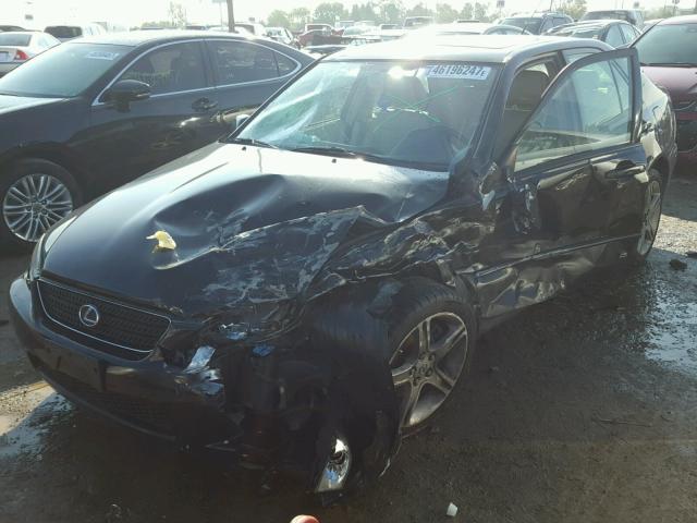 JTHBD192530075366 - 2003 LEXUS IS 300 BLACK photo 2