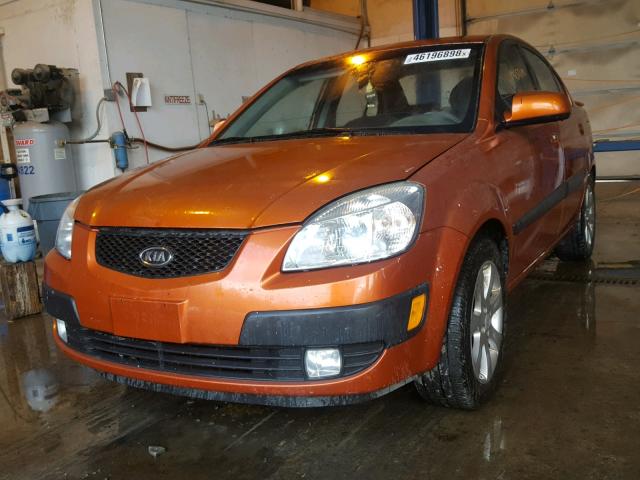 KNADE123786310863 - 2008 KIA RIO BASE ORANGE photo 2