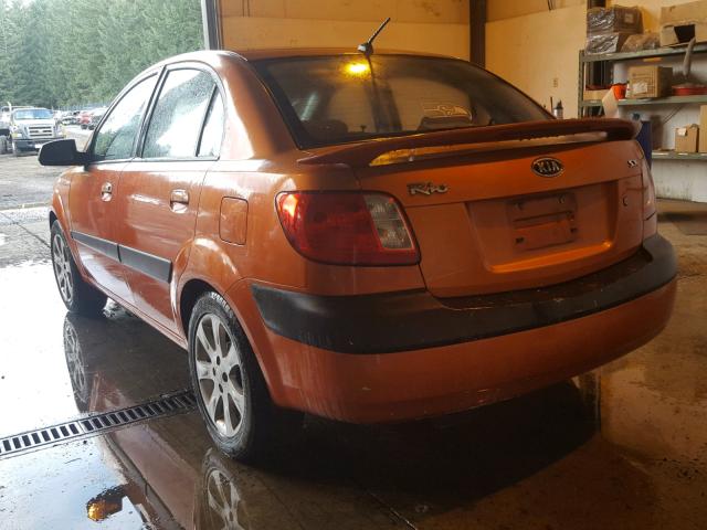 KNADE123786310863 - 2008 KIA RIO BASE ORANGE photo 3