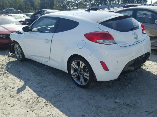 KMHTC6AD8DU107123 - 2013 HYUNDAI VELOSTER B WHITE photo 3