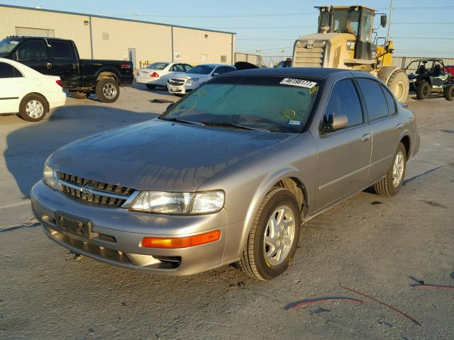 JN1CA21D7XT216432 - 1999 NISSAN MAXIMA GLE GOLD photo 2