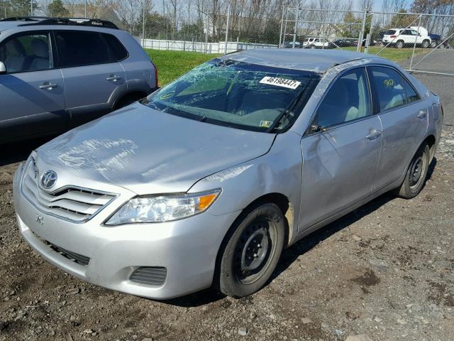 4T1BF3EKXBU615004 - 2011 TOYOTA CAMRY BASE SILVER photo 2