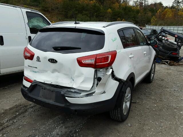 KNDPB3A21C7333748 - 2012 KIA SPORTAGE B WHITE photo 4