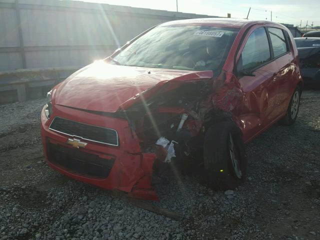 1G1JA6SH2G4125780 - 2016 CHEVROLET SONIC LS RED photo 2