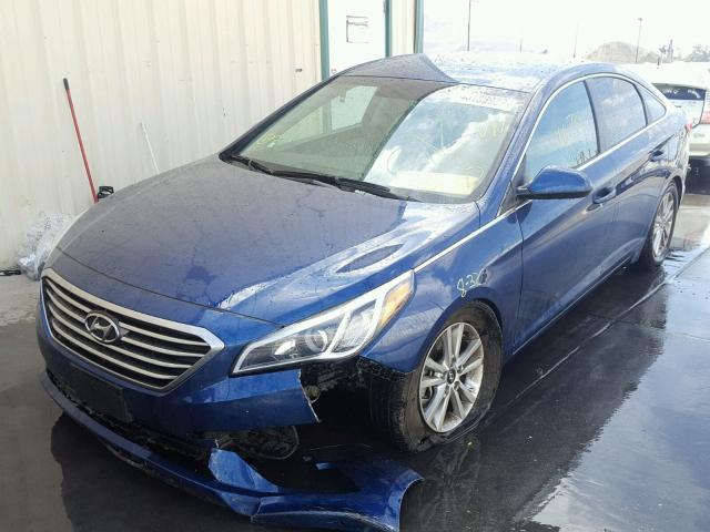 5NPE24AF6GH325128 - 2016 HYUNDAI SONATA SE BLUE photo 2