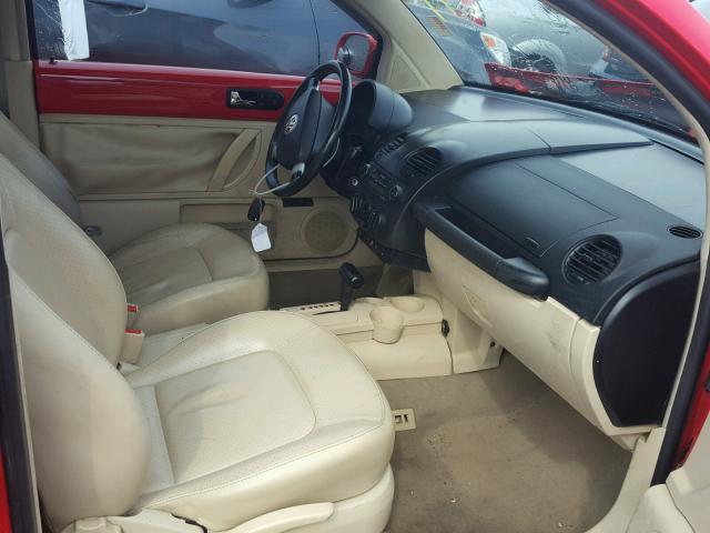 3VWDC21C11M428989 - 2001 VOLKSWAGEN NEW BEETLE 红色 照片 5