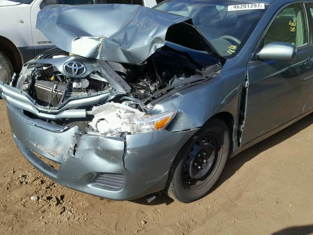 4T1BF3EK4BU679782 - 2011 TOYOTA CAMRY BASE BLUE photo 9