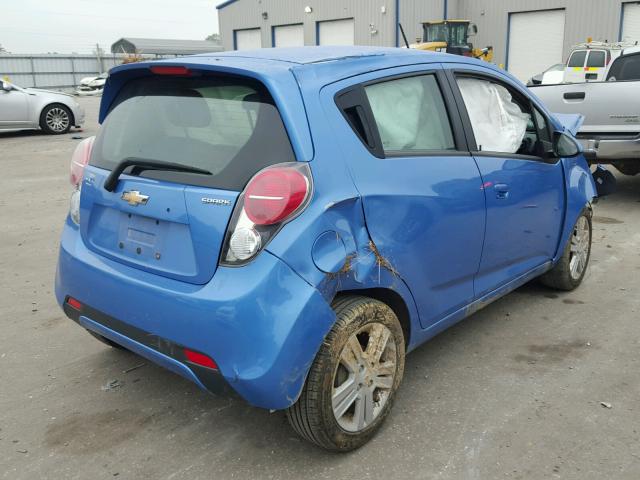 KL8CD6S92FC784309 - 2015 CHEVROLET SPARK 1LT BLUE photo 4