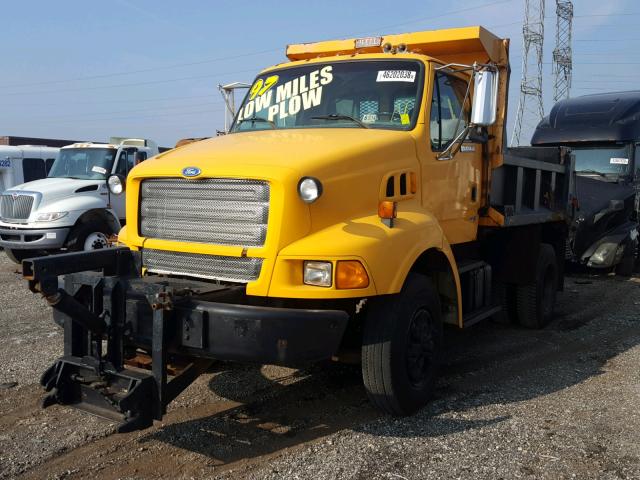 1FDXS80E4VVA35584 - 1997 FORD H-SERIES L YELLOW photo 2