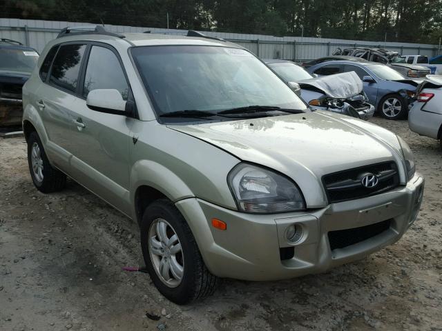 KM8JN12D18U914494 - 2008 HYUNDAI TUCSON SE GOLD photo 1