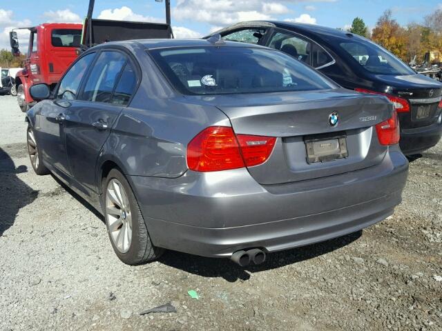 WBAPH7C53BE851249 - 2011 BMW 328 I GRAY photo 3