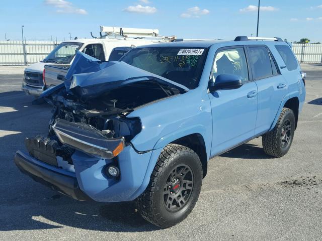 JTEBU5JR8J5496852 - 2018 TOYOTA 4RUNNER SR BLUE photo 2