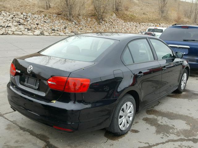 3VW2K7AJ6EM378313 - 2014 VOLKSWAGEN JETTA BASE BLACK photo 4