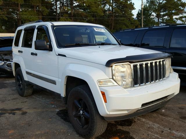 1J4PN5GKXBW546061 - 2011 JEEP LIBERTY LI WHITE photo 1