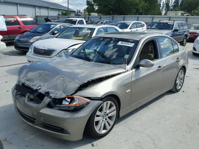 WBAVA37578NL49495 - 2008 BMW 328 TAN photo 2