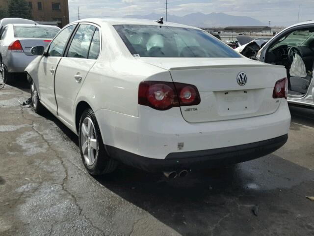 3VWRZ71K28M066545 - 2008 VOLKSWAGEN JETTA SE WHITE photo 3