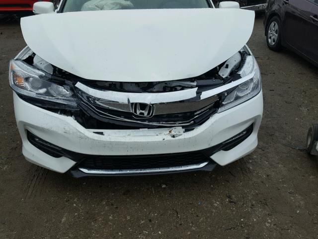 1HGCR2F7XHA155438 - 2017 HONDA ACCORD EX WHITE photo 7