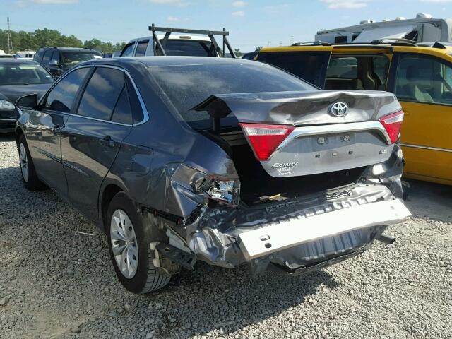 4T4BF1FK2GR583813 - 2016 TOYOTA CAMRY LE GRAY photo 3
