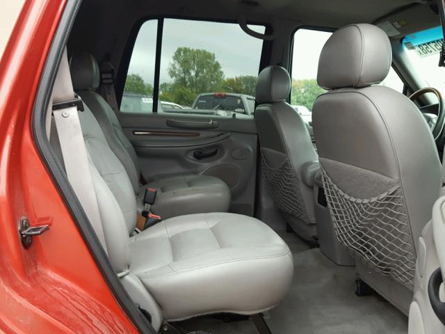 5LMPU28A9XLJ31702 - 1999 LINCOLN NAVIGATOR RED photo 6