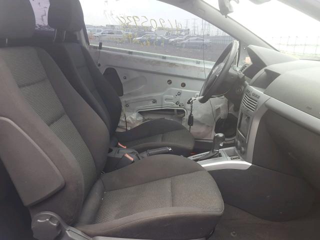 W08AT271785059303 - 2008 SATURN ASTRA XR WHITE photo 5