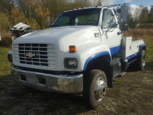 1GBJ7H1C82J502649 - 2002 CHEVROLET C-SERIES WHITE photo 2