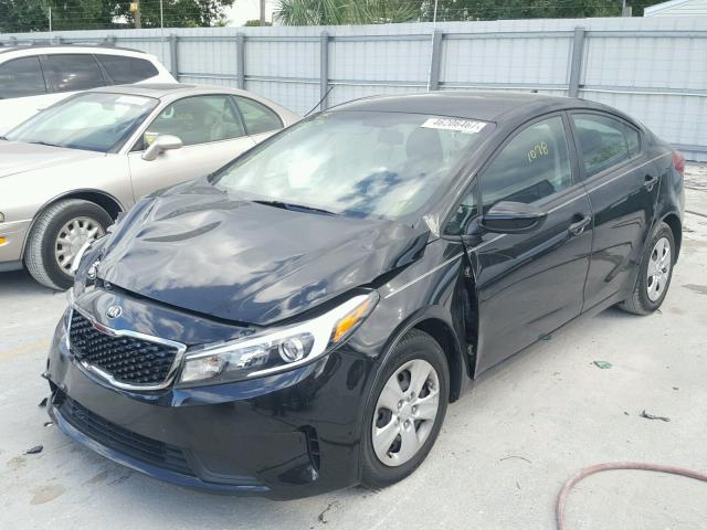 3KPFK4A7XHE131561 - 2017 KIA FORTE LX BLACK photo 2