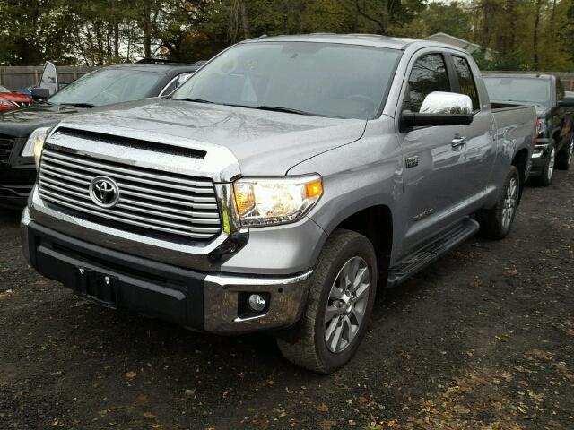 5TFBY5F18FX456049 - 2015 TOYOTA TUNDRA DOU SILVER photo 2