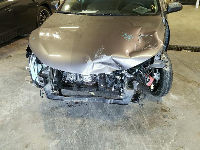 4T1BF1FK2GU600927 - 2016 TOYOTA CAMRY LE ნაცრისფერი ფოტო 9