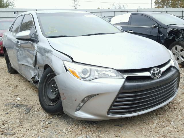 4T1BF1FK2HU325772 - 2017 TOYOTA CAMRY LE SILVER photo 1