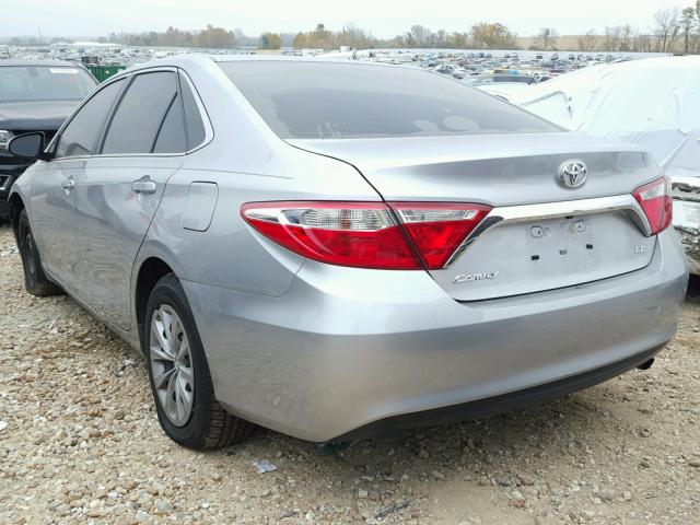 4T1BF1FK2HU325772 - 2017 TOYOTA CAMRY LE SILVER photo 3