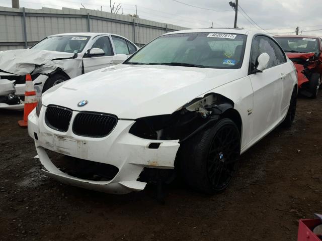 WBAKF5C54BE517641 - 2011 BMW 328 WHITE photo 2