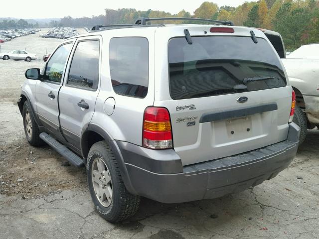 1FMYU03195KA45747 - 2005 FORD ESCAPE XLT SILVER photo 3