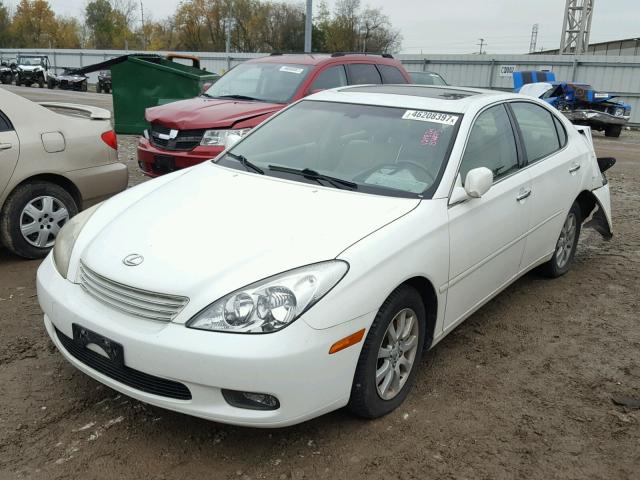 JTHBF30G325033827 - 2002 LEXUS ES 300 WHITE photo 2