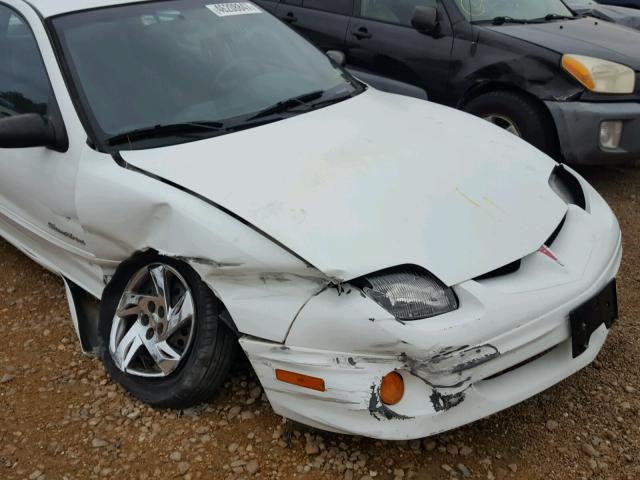 1G2JB524817143173 - 2001 PONTIAC SUNFIRE SE WHITE photo 9