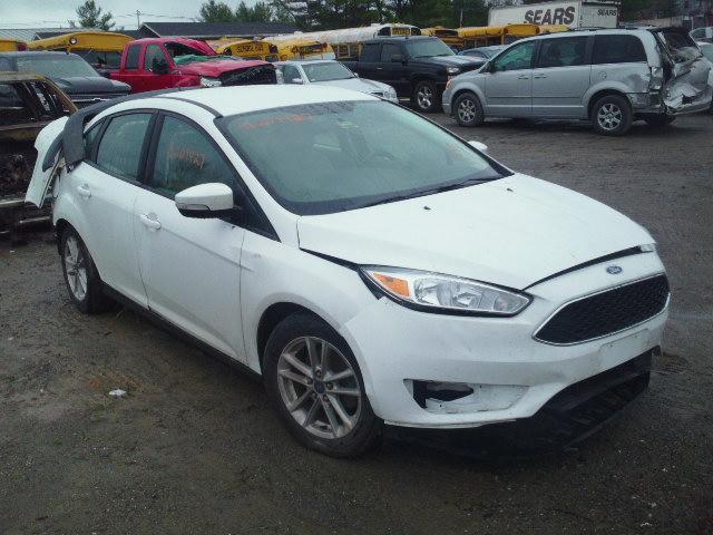 1FADP3F22FL316861 - 2015 FORD FOCUS SE WHITE photo 1