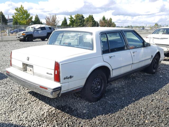 1G3CW51C0J1328435 - 1988 OLDSMOBILE 98 REGENCY WHITE photo 4