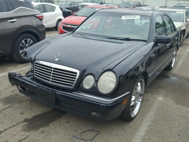 WDBJF65H1XA767704 - 1999 MERCEDES-BENZ E 320 BLACK photo 2