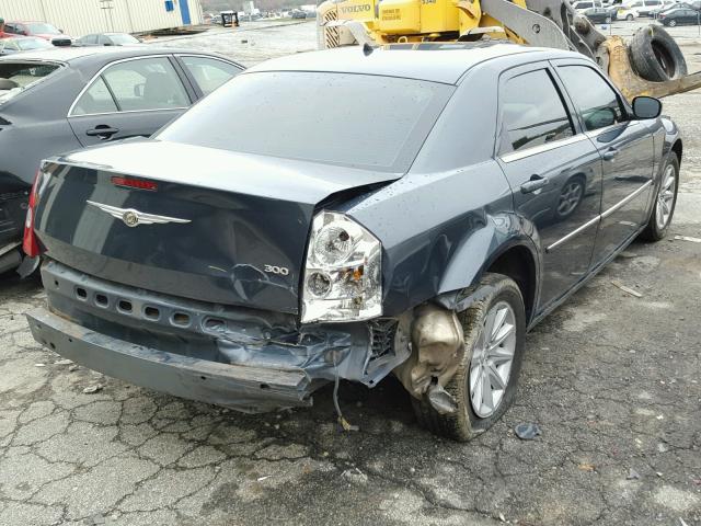 2C3KA43RX8H123369 - 2008 CHRYSLER 300 LX BLUE photo 4