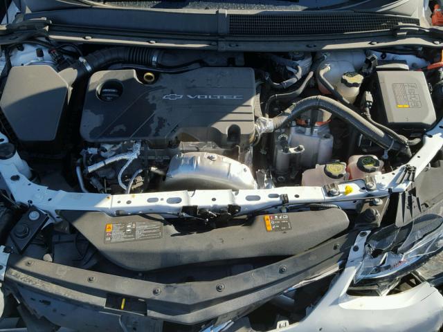 1G1RC6S55HU108072 - 2017 CHEVROLET VOLT LT WHITE photo 7