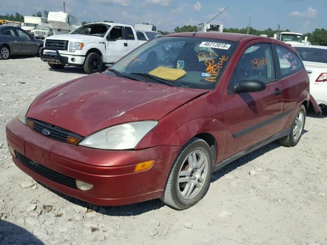 3FAFP3135YR195627 - 2000 FORD FOCUS ZX3 RED photo 2