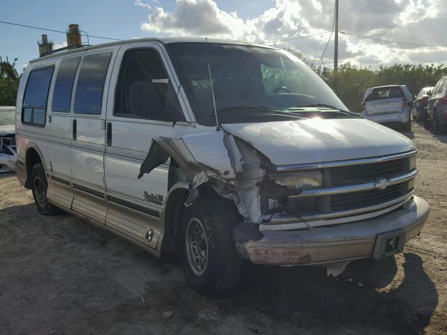 1GBFG15R7V1082608 - 1997 CHEVROLET EXPRESS G1 WHITE photo 1