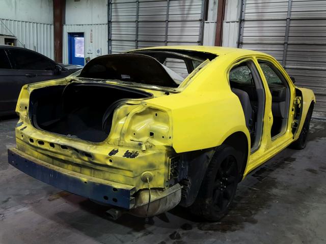 2B3KA43G86H428068 - 2006 DODGE CHARGER SE YELLOW photo 4