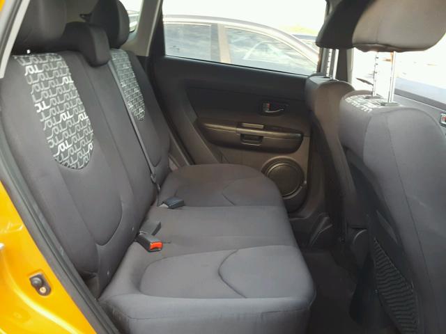 KNDJT2A28B7198456 - 2011 KIA SOUL + ORANGE photo 6