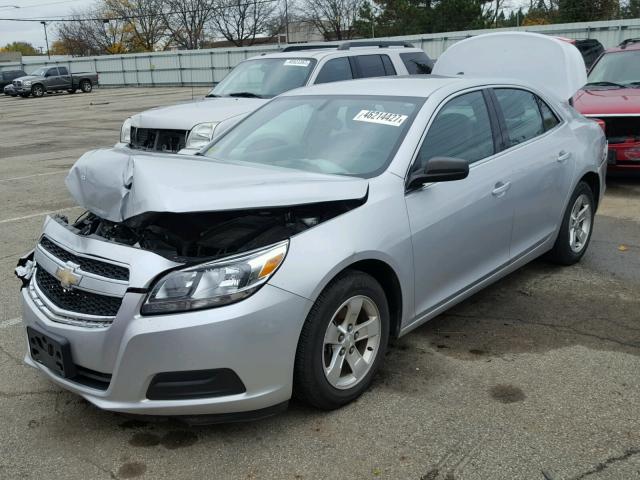 1G11B5SAXDF300660 - 2013 CHEVROLET MALIBU LS ვერცხლისფერი ფოტო 2