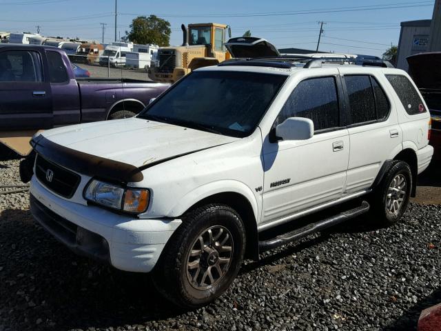 4S6DM58W1Y4402743 - 2000 HONDA PASSPORT E WHITE photo 2