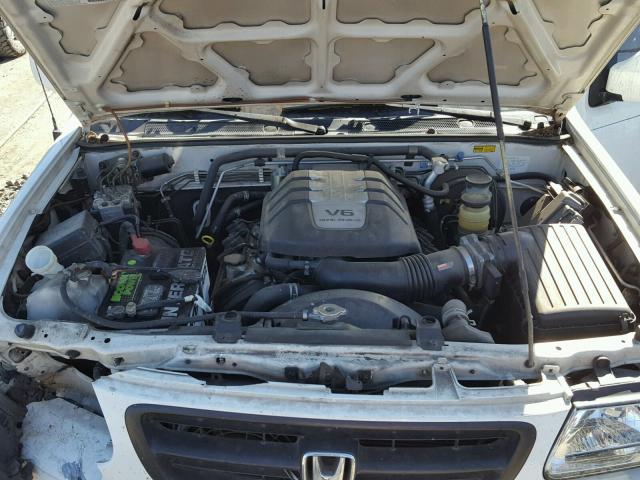 4S6DM58W1Y4402743 - 2000 HONDA PASSPORT E WHITE photo 7