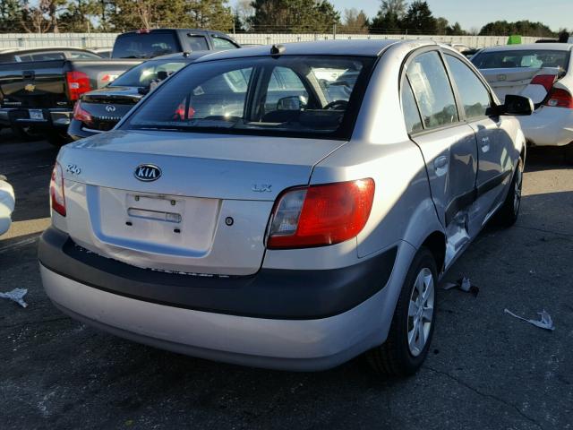 KNADE223296504871 - 2009 KIA RIO SILVER photo 4