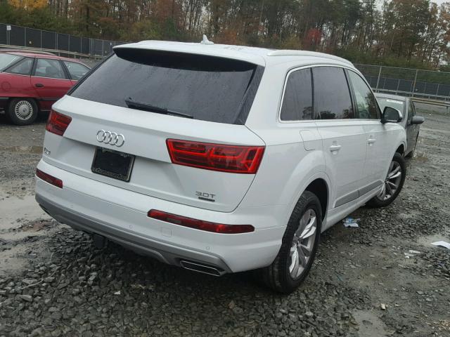 WA1LAAF7XJD008647 - 2018 AUDI Q7 PREMIUM WHITE photo 4