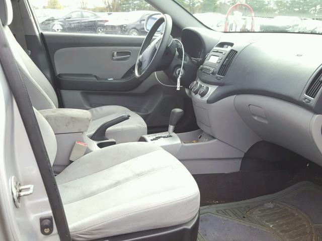 KMHDU46D19U640484 - 2009 HYUNDAI ELANTRA GL SILVER photo 5