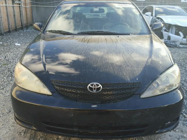 JTDBE32K420100440 - 2002 TOYOTA CAMRY LE 黑色 照片 9